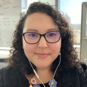 Meet your Posher, Amira